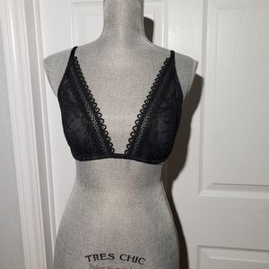 VICTORIA'S SECRET very sexy plunge bra